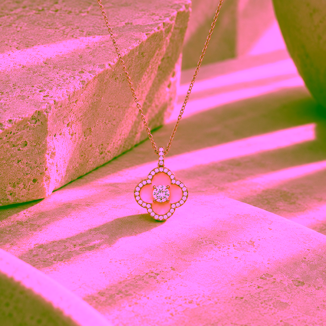 Pendentif Néra - Or rouge et diamant blanc - Maison Haddad joaillerie 2