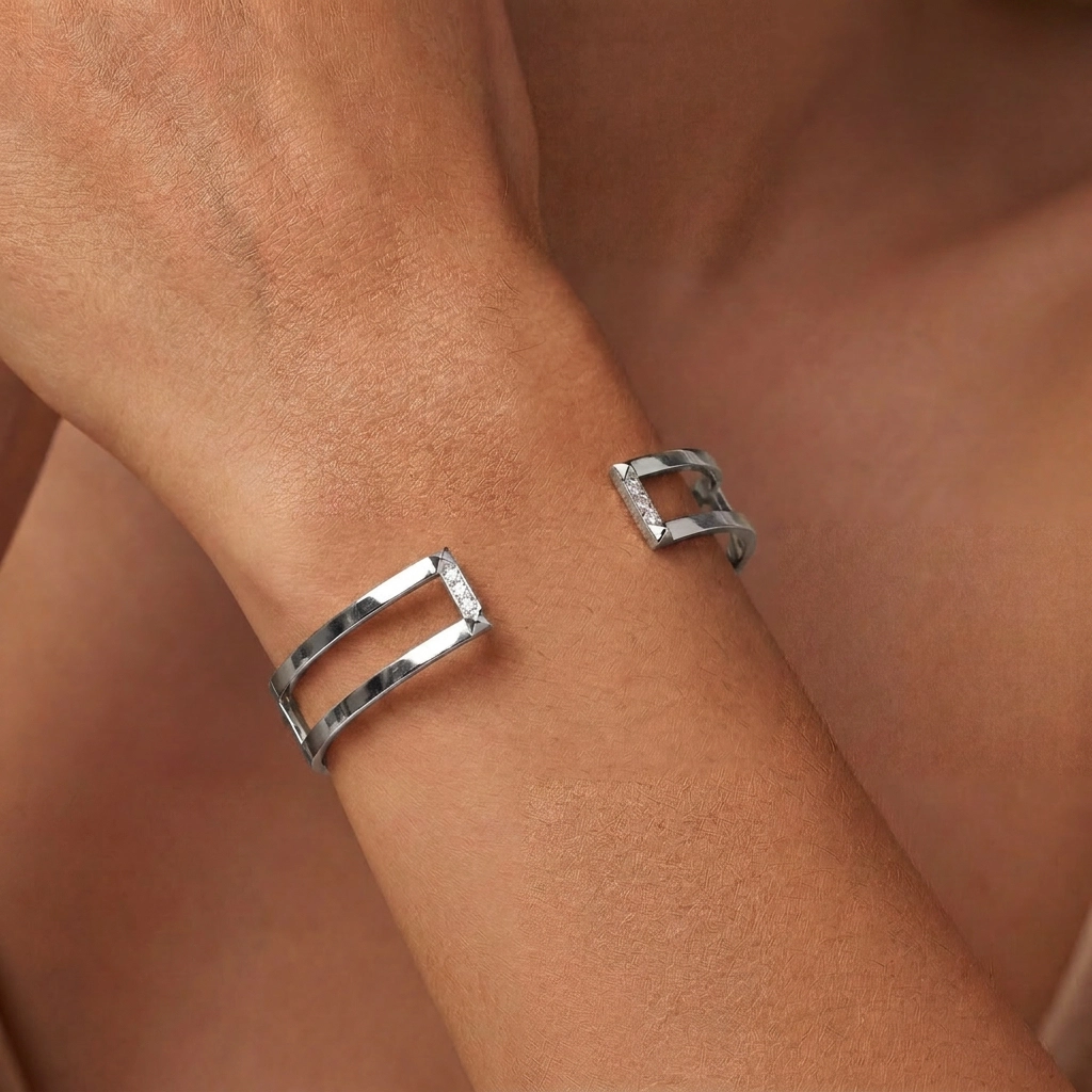 Bracelet Bangle H · Diamant blanc et or blanc - Maison Haddad Joaillerie
