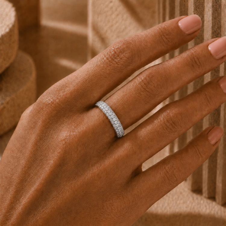 Alliance Eternity pavé tour complet - Or blanc et Diamant blanc - Maison Haddad Joaillerie Paris