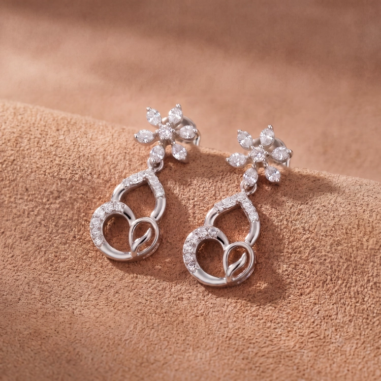 Boucles d’oreilles Lys · Diamant blanc et or blanc - Maison Haddad Joaillerie