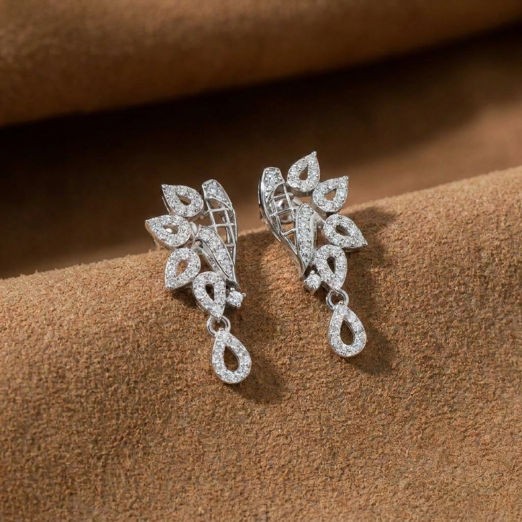 Boucles d’oreilles Olympe · Diamant blanc et or blanc - Maison Haddad Joaillerie